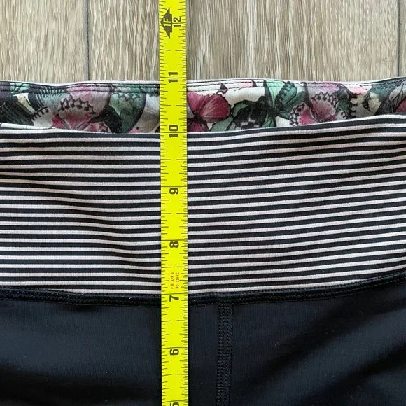 lululemon | Run the World 7/8 So Fly Butterfly Tight in Mink Berry - Picture 12 of 13